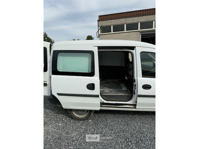 Opel combo cdti - afbeelding 22 van  25