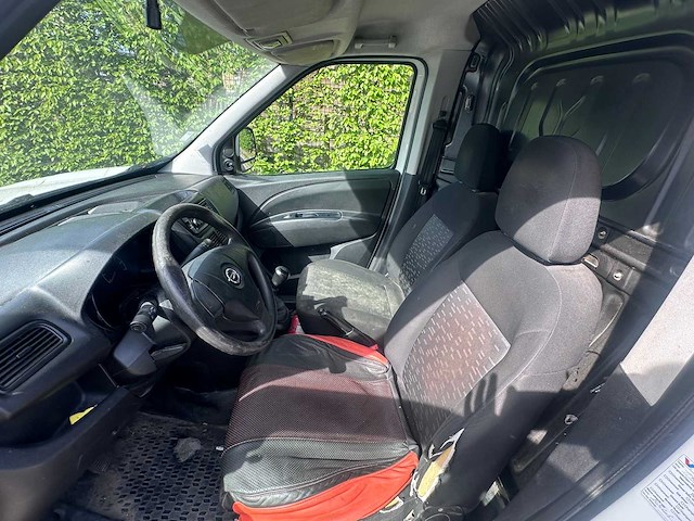 Opel combo - afbeelding 8 van  23