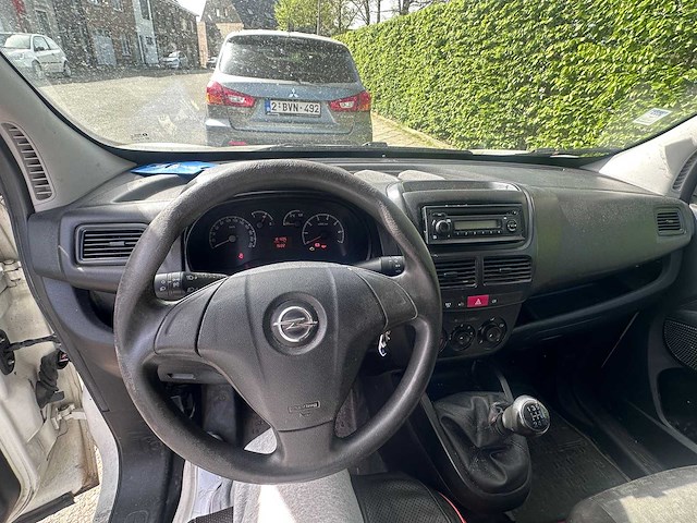 Opel combo - afbeelding 9 van  23