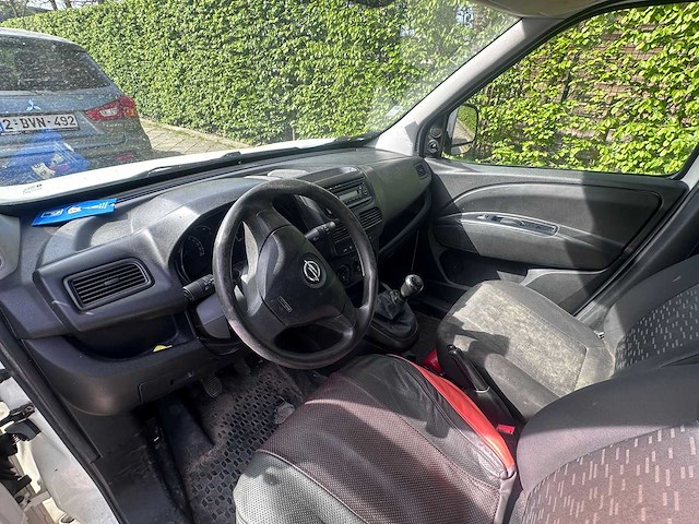 Opel combo - afbeelding 15 van  23