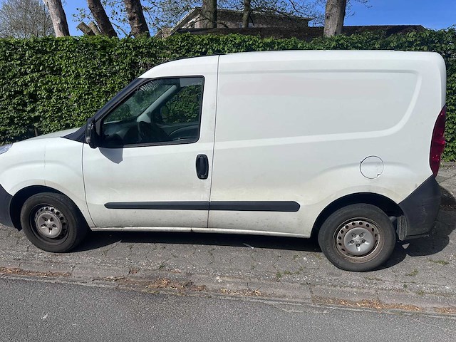 Opel combo - afbeelding 12 van  23