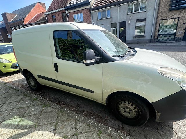 Opel combo - afbeelding 22 van  23
