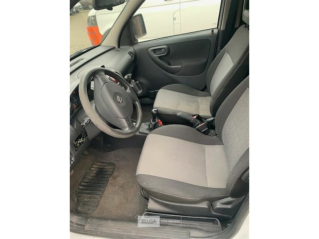 Opel combo - afbeelding 17 van  26