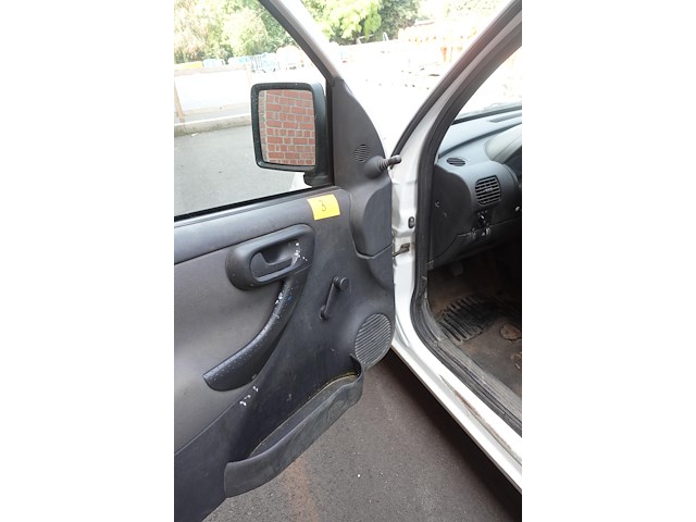 Opel combo - afbeelding 22 van  24