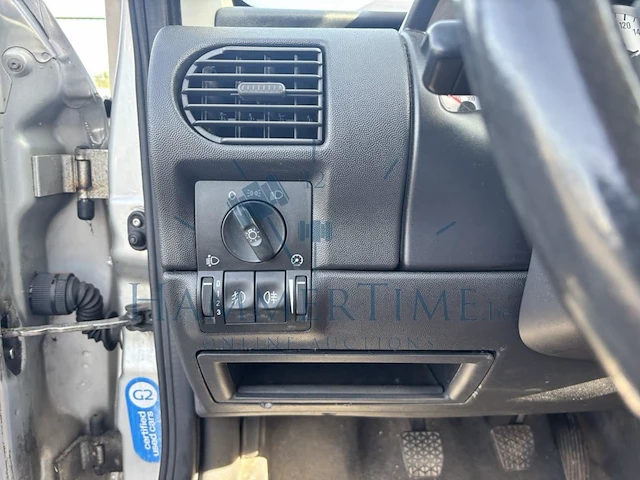 Opel corsa 1 0i xep 12v essentia, 2004 - afbeelding 13 van  32