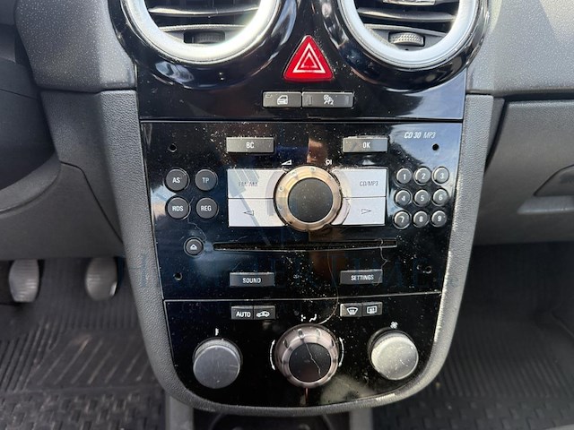 Opel corsa 1 2i cosmo, 2006 - afbeelding 4 van  33