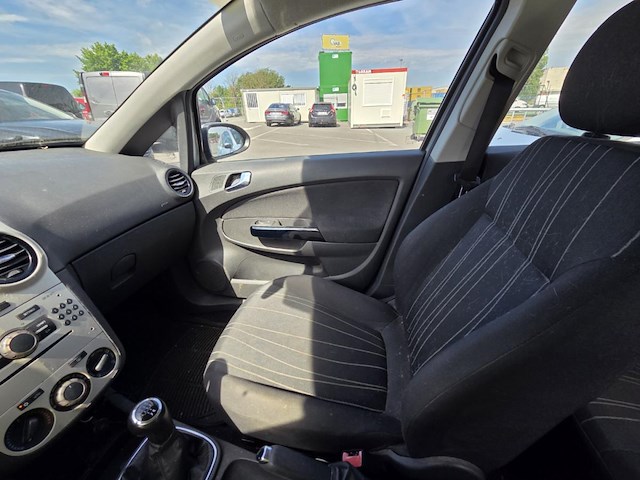 Opel corsa 1 2i essentia, 2008 - afbeelding 18 van  38