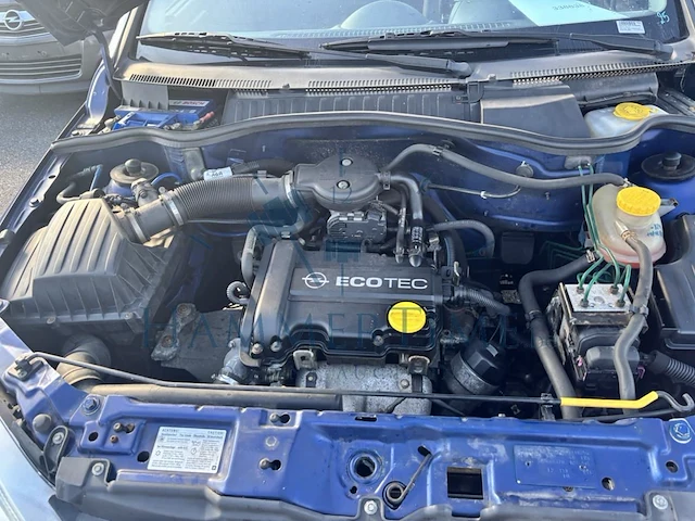 Opel corsa 1.0i essentia, 2003 - afbeelding 18 van  37