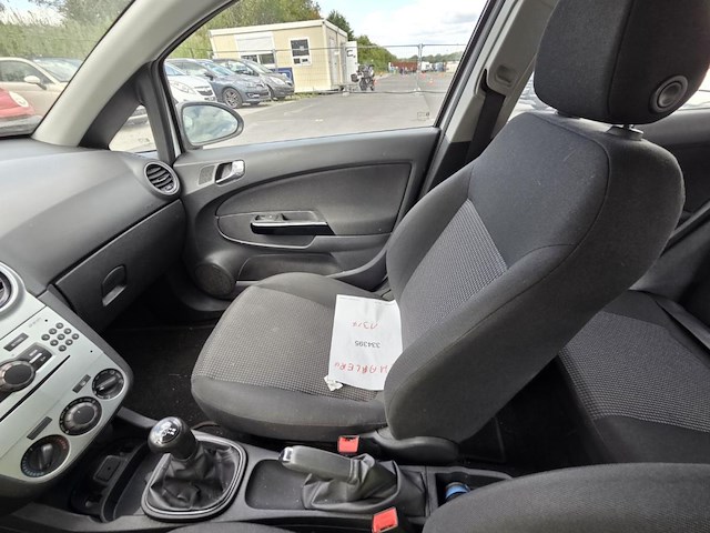 Opel corsa 1.0i essentia,2013 - afbeelding 22 van  47
