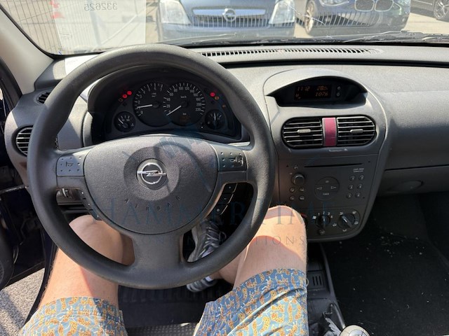 Opel corsa 1.0i xep 12v essentia, 2004 - afbeelding 2 van  32