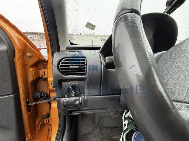 Opel corsa 1.0i xep 12v essentia, 2005 - afbeelding 9 van  28
