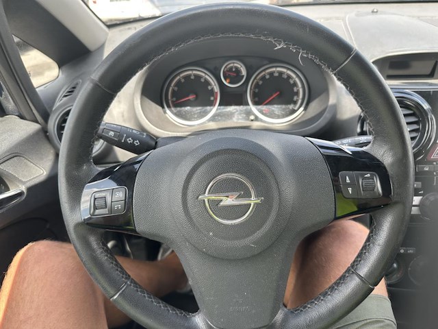 Opel corsa 1.2i enjoy,2011 - afbeelding 2 van  29