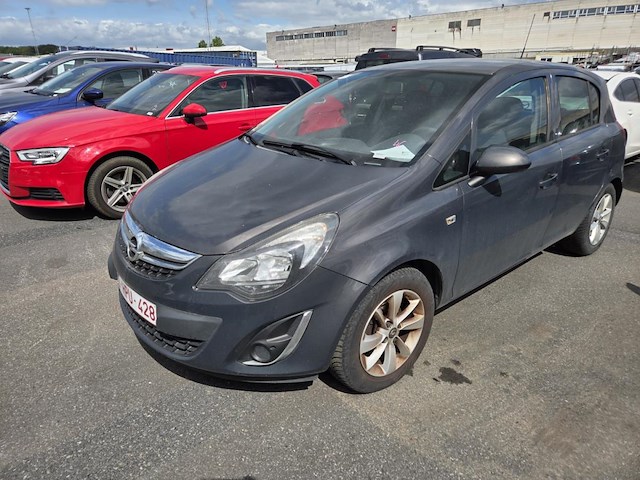 Opel corsa 1.2i essentia,2014 - afbeelding 1 van  45