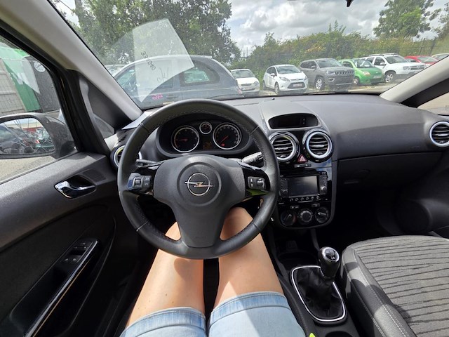 Opel corsa 1.2i essentia,2014 - afbeelding 15 van  45