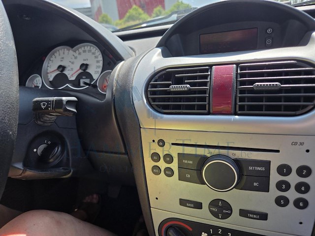 Opel corsa 1.2i xep 16v silverline 80, 2006 - afbeelding 16 van  39
