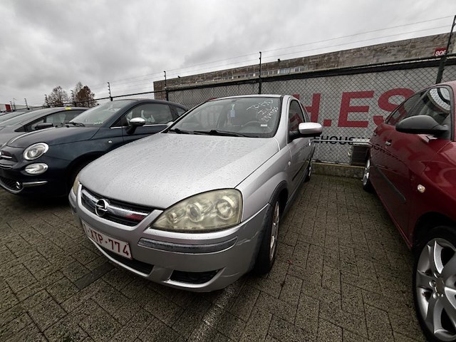 Opel corsa 1.3 dt cdti 16v essentia, 2004 - afbeelding 1 van  36