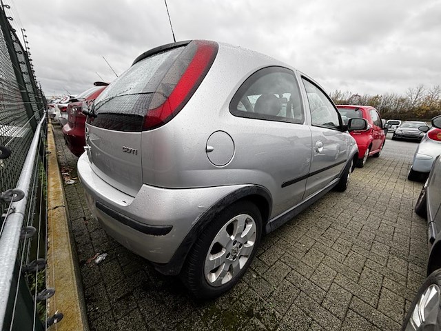Opel corsa 1.3 dt cdti 16v essentia, 2004 - afbeelding 31 van  36