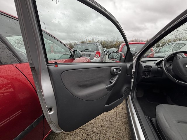 Opel corsa 1.3 dt cdti 16v essentia, 2004 - afbeelding 33 van  36