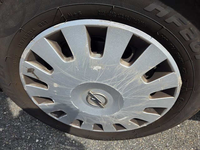 Opel corsa 1.3 dt cdti 16v essentia 70, 2004 - afbeelding 28 van  51
