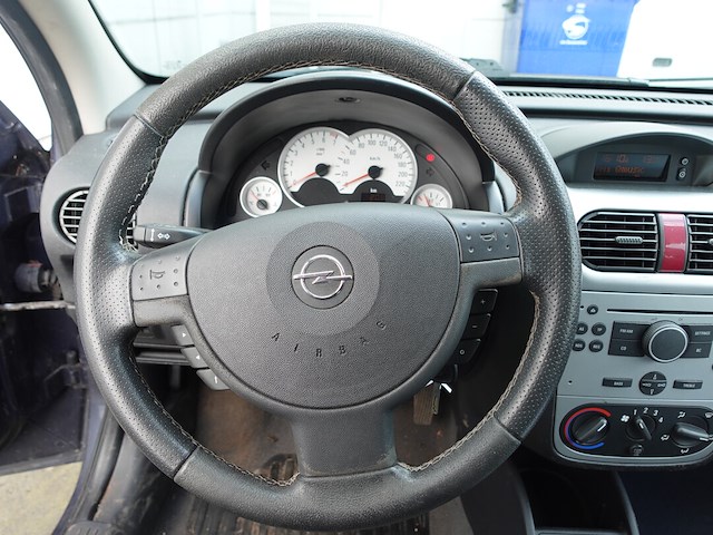 Opel corsa c - afbeelding 17 van  17