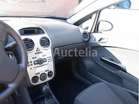 Opel corsa car - afbeelding 18 van  58
