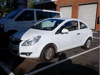 Opel corsa car - afbeelding 12 van  58