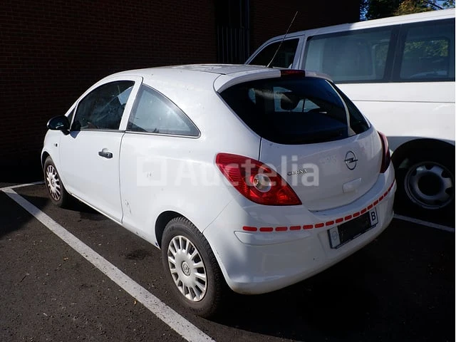 Opel corsa car - afbeelding 23 van  58