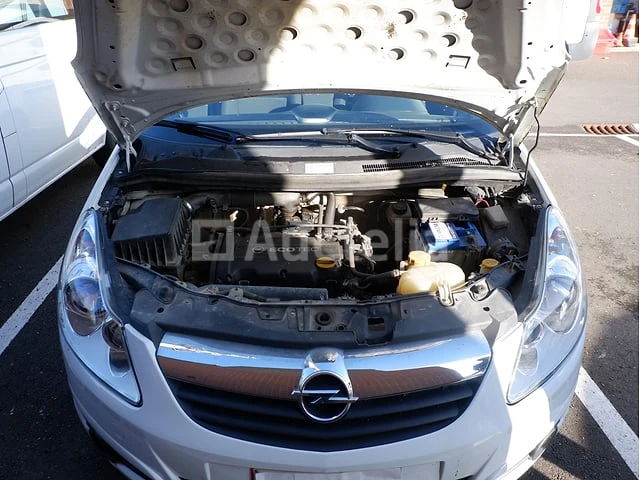 Opel corsa car - afbeelding 38 van  58