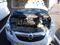 Opel corsa car - afbeelding 38 van  58
