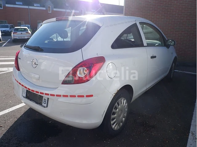 Opel corsa car - afbeelding 34 van  58