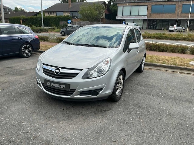Opel corsa personenauto - afbeelding 1 van  11