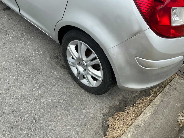 Opel corsa personenauto - afbeelding 8 van  11