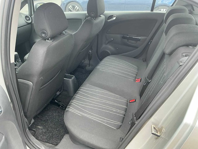 Opel corsa personenauto - afbeelding 9 van  11