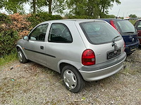 Opel corsa zonder papieren en sleutels