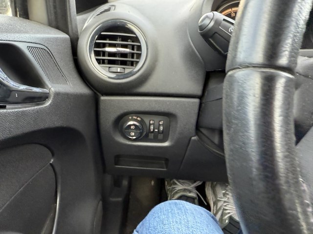 Opel corsa/1 3 cdti dpf, 2011 - afbeelding 8 van  29