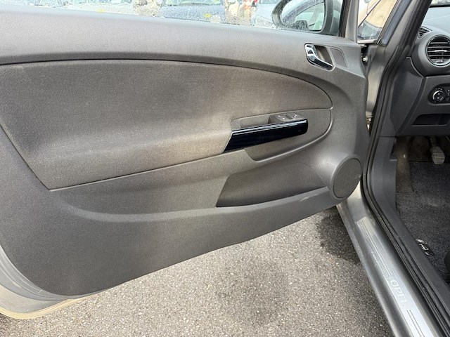 Opel corsa/1 3 cdti dpf, 2011 - afbeelding 26 van  29