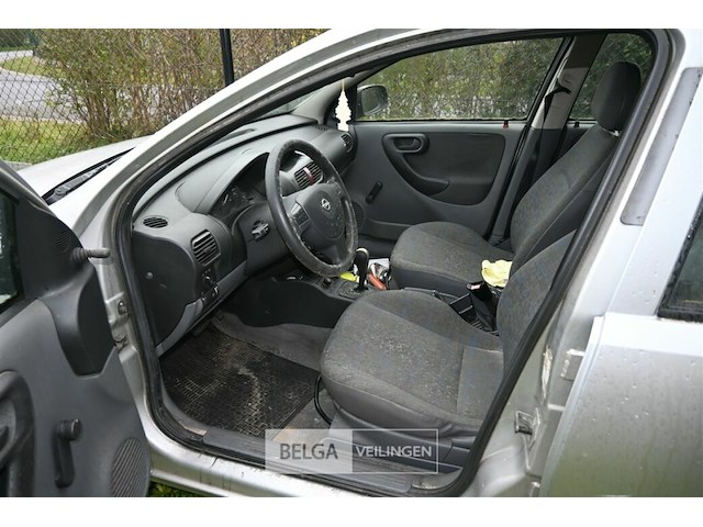 Opel corsa - afbeelding 8 van  18