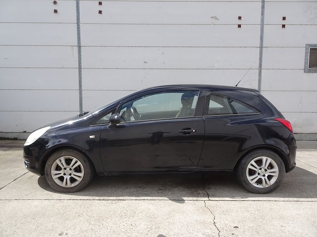 Opel corsa - afbeelding 1 van  11