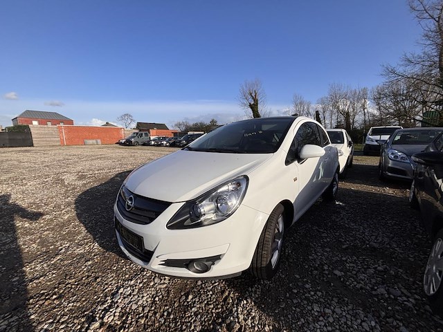 Opel corsa - afbeelding 1 van  16