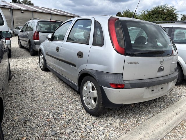 Opel corsa - afbeelding 9 van  12