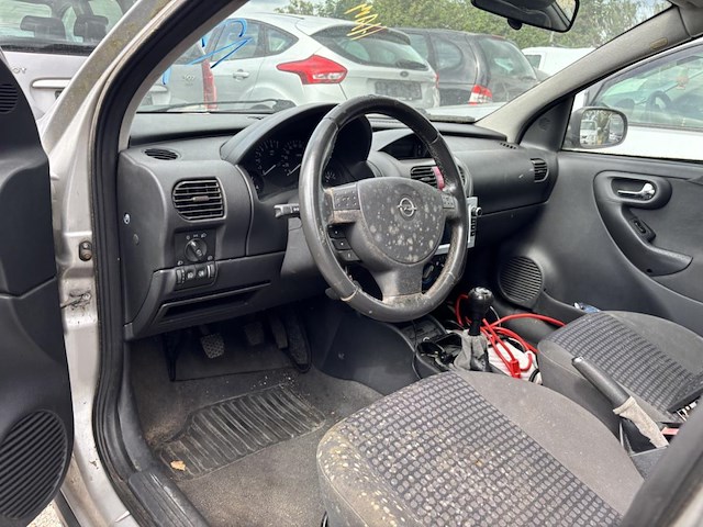Opel corsa - afbeelding 10 van  12