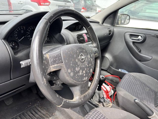 Opel corsa - afbeelding 12 van  12