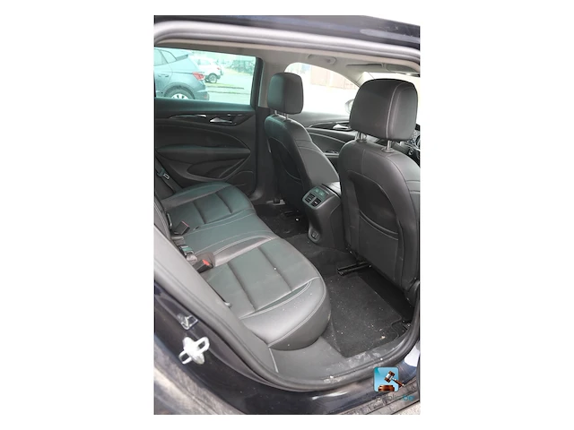 Opel insignia sports tourer - afbeelding 32 van  72