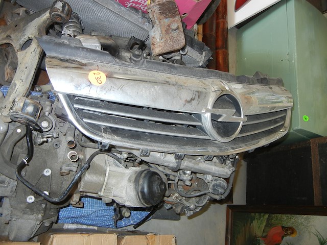 Opel motor en toebehoren (complete voorvorken, radiator, turbokoeler, etc..) - afbeelding 1 van  7