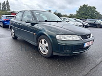 Opel vectra 1.6i xep 16v essentia, 1999 - afbeelding 23 van  31