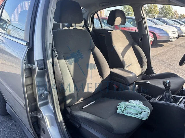 Opel vectra 1.6i xep 16v essentia, 2004 - afbeelding 15 van  37