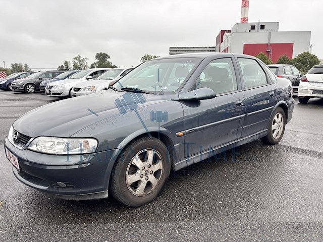 Opel vectra 1.8i xer 16v comfort, 2002 - afbeelding 1 van  43