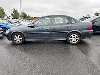 Opel vectra 1.8i xer 16v comfort, 2002 - afbeelding 42 van  43