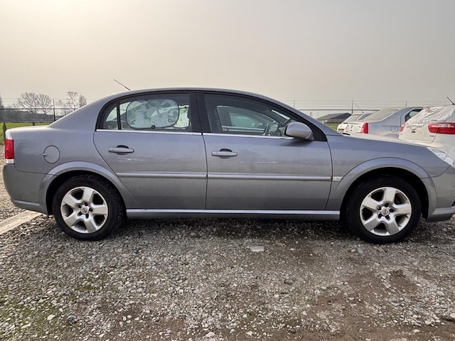 Opel vectra - afbeelding 4 van  8