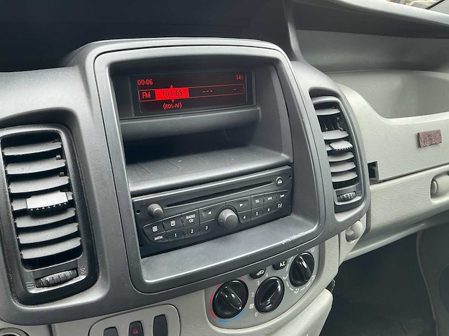 Opel vivaro lichte vracht bedrijfswagen - afbeelding 4 van  22